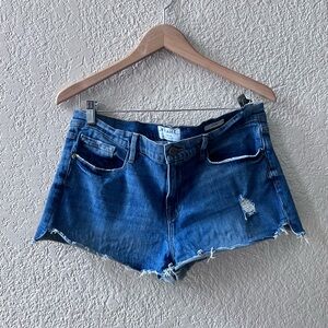 Frame Le Cutoff Denim Shorts Sz 31 Raw Hem Mid Rise Distressed 2” Inseam